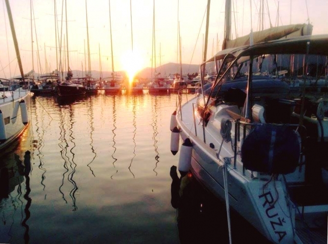  Atardecer en el puerto 